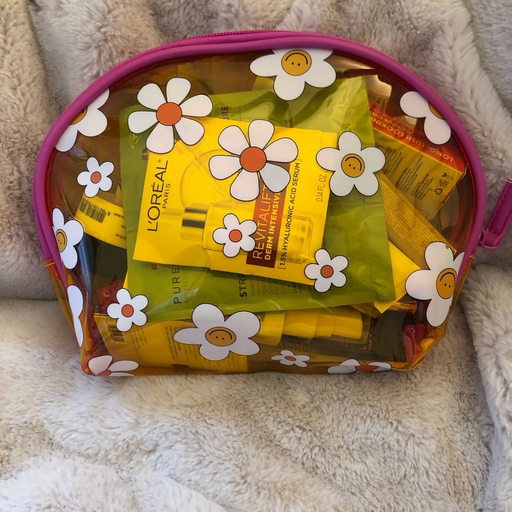 Ulta 20-piece make-up bag and samples